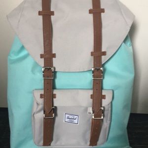 Herschel Supply Co Mid-Volume